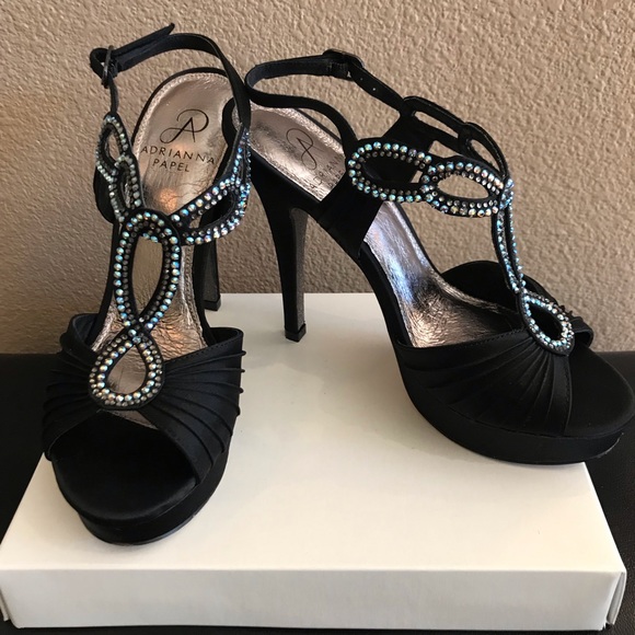 Sexy Strappy Sandals with Rinestones - Picture 2 of 3